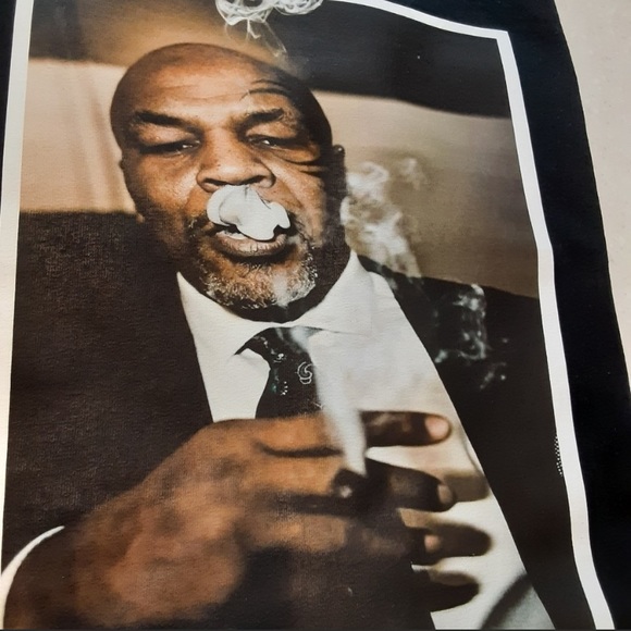 Mike Tyson  puffing on the ganja unisex tee. - Picture 3 of 3